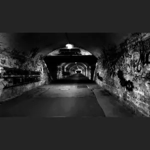 Radio Radio Dunkel Tunnel